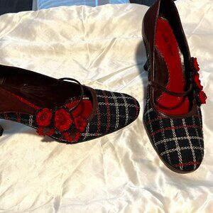 Isabella Firore Vintage tweed heels